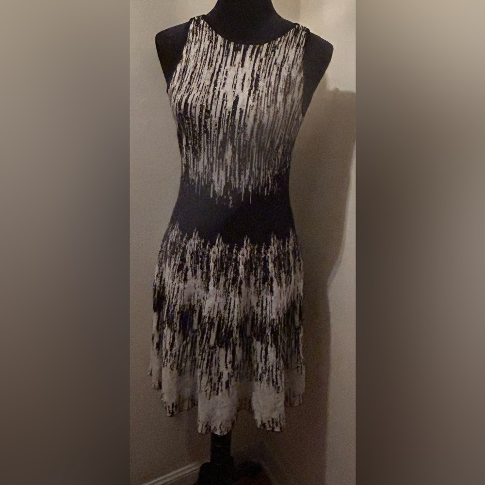 Nic+Zoe Falling Lines Twirl Sleeveless Jacquard Knit A-Line Dress
